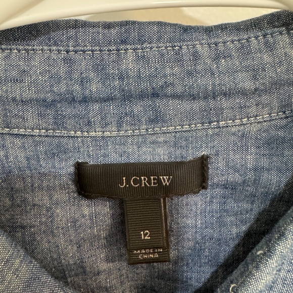 J. Crew Blue Chambray Button Down Shirt with Casual Style and Relaxed Fit - Picture 3 of 15